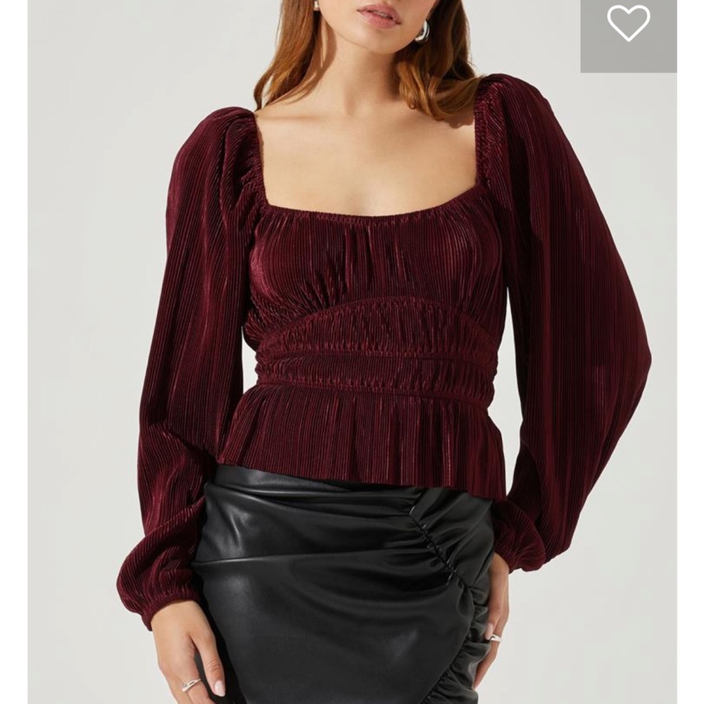 NWT ASTR Pearl Zina Top in Merlot